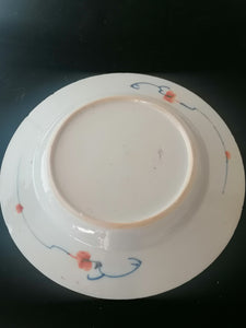 Imari japon XXème, assietes en porcelaine fine, peinte à la main. Diamètre 22cm