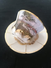 Charger l&#39;image dans la galerie, Tasse et sous tasse peinte à la main, porcelaine Allemande représentent la vielle de Kiel
