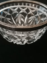 Charger l&#39;image dans la galerie, Saladier en cristal taillé et argent.
