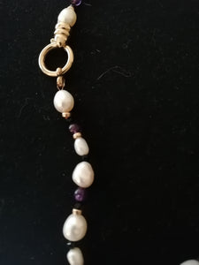 Collier perles baroques, perles d'eau douce, et perles noir en verre