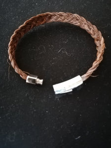 Bracelet en crin de cheval. Fermoir astucieux 
