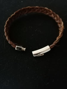 Bracelet en crin de cheval. Fermoir astucieux 