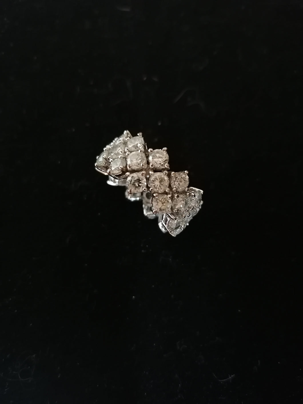 Bague doré avec strass complete.