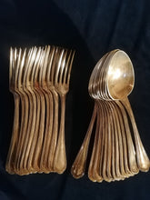 Charger l&#39;image dans la galerie, Christofle modèle Spartours 24 pièces, grandes fourchettes et cuillères argenté.
