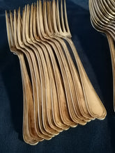 Charger l&#39;image dans la galerie, Christofle modèle Spartours 24 pièces, grandes fourchettes et cuillères argenté.
