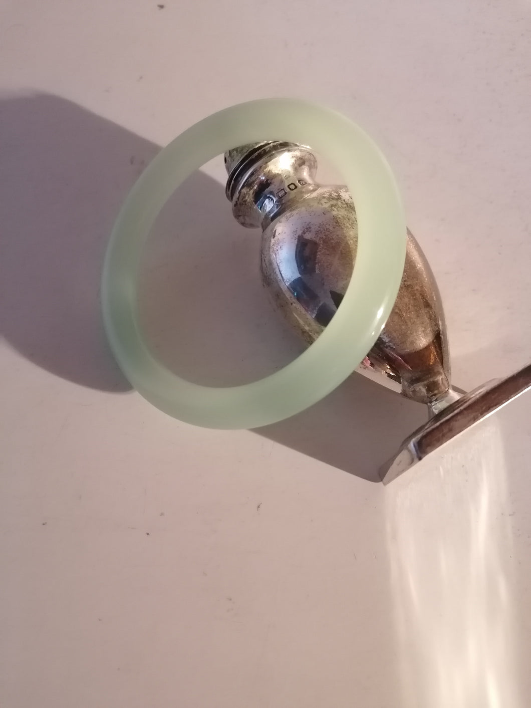 Bracelet en verre style jade. Parfait état 