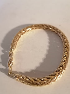 Bracelet en métal doré 
