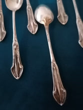 Charger l&#39;image dans la galerie, Art Nouveau d&#39;époque, série de 6 cuillères à mocca en argent 0.800 Allemand
