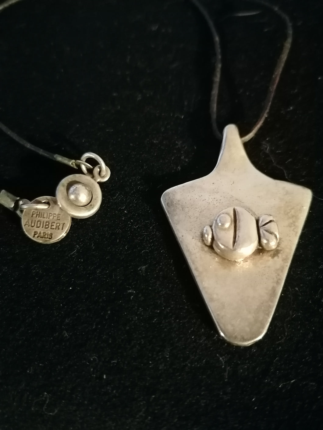 Philippe Audibert Paris pendentif poisson en argent massif avec collier en cuir