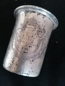 Gobelet de tir cantonal en argent daté 1882