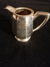 Charger l&#39;image dans la galerie, Petit crémier en argent début XXème Allemagne
