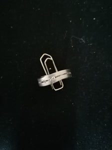 Bague argent doré, et cristaux taillé style diamant.