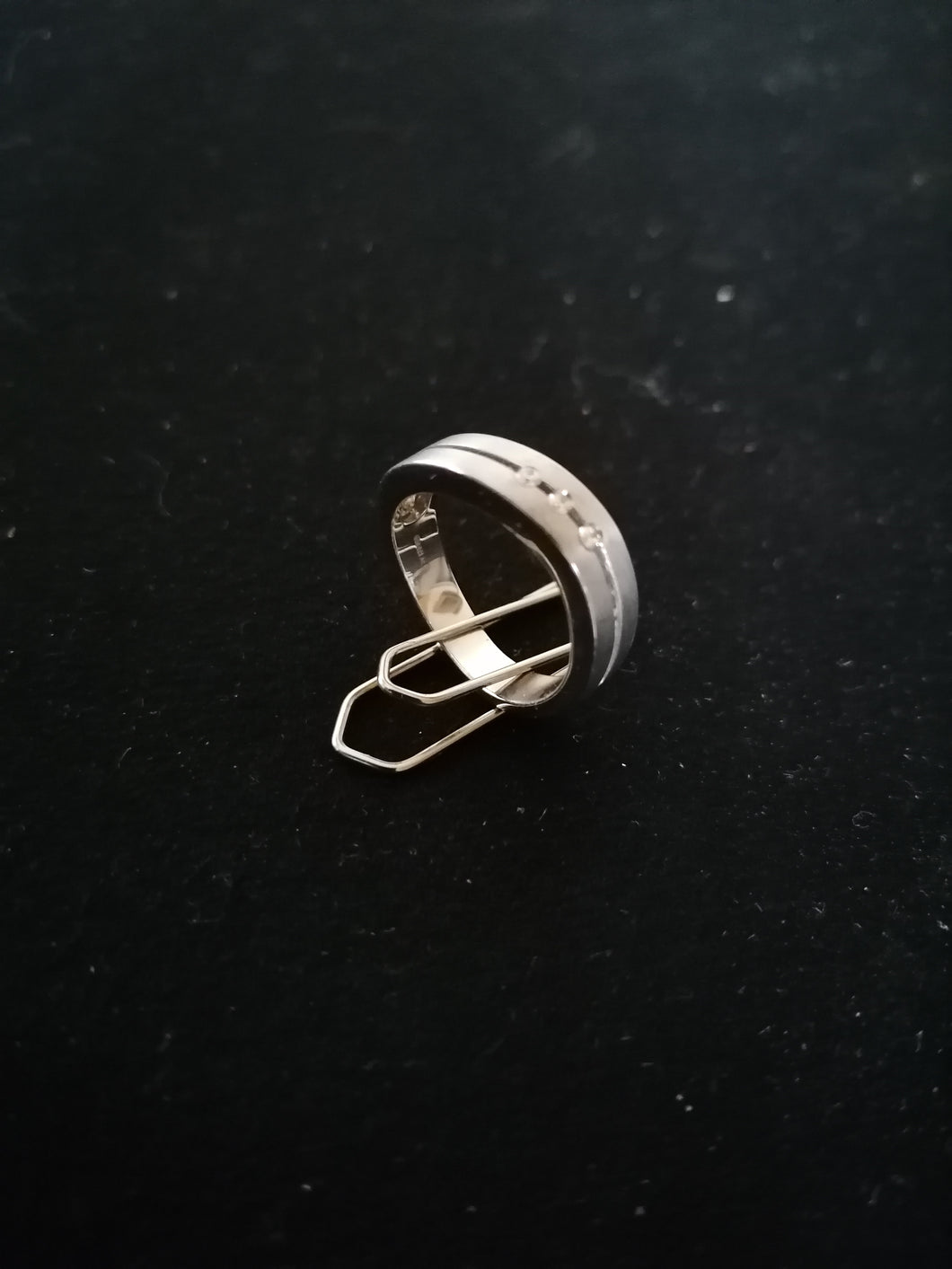 Bague argent doré, et cristaux taillé style diamant.