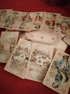 Jeux carte avec personnages et Canton Suisse, et son écrin d'origine