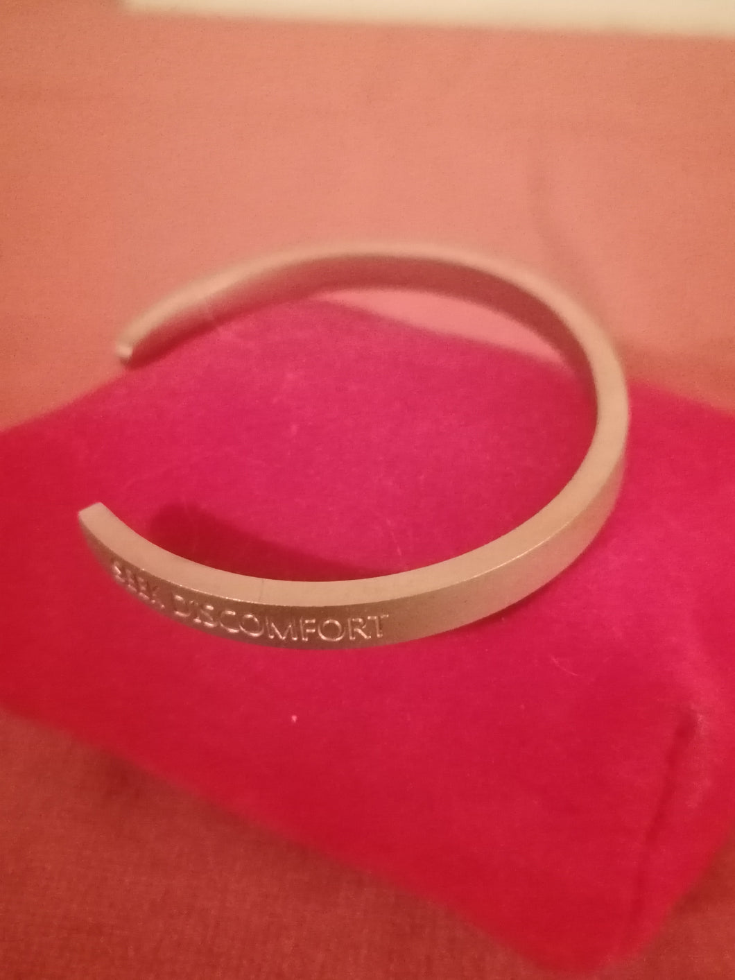 Bracelet seek discomfort métal