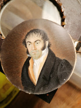 Charger l&#39;image dans la galerie, Miniature ancienne portrait homme avec cadre d&#39;origine, d&#39;époque Napoléon III 
