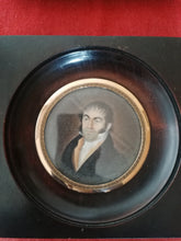 Charger l&#39;image dans la galerie, Miniature ancienne portrait homme avec cadre d&#39;origine, d&#39;époque Napoléon III 
