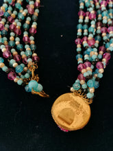 Charger l&#39;image dans la galerie, Ornella made in Italie bijoux vintage fait main avec perles en verres. Vers 1960 pièce rare. 
