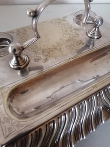 Encrier Anglais en métal argenté début XXème. Grand format 