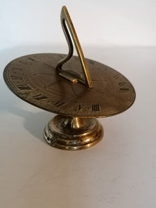 Cadran solaire XIXème à poser en bronze. 