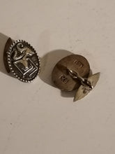 Charger l&#39;image dans la galerie, Rangda et barong mythologie Javanaise paire de bouton de manchette en argent massif fait main. 
