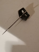 Charger l&#39;image dans la galerie, Broche masque en argent 
