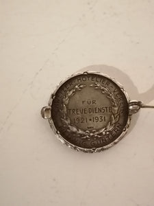 Broche médaille montée en argent, offert au 10 ans de loyaux service Hôtel Zermatt Verein.