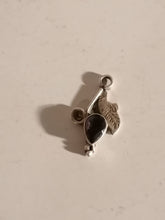 Charger l&#39;image dans la galerie, Pendentif argent et cristal taillé 
