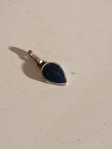 Petit pendentif avec Lapiz lazuli et argent massif
