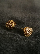 Charger l&#39;image dans la galerie, Paire de clou d&#39;oreille argent en forme de cœur
