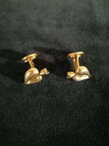 Paire de bouton de manchette création artisanale sans poinçons mais très bien faite en argent massif. 