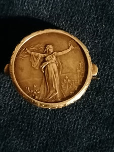 Broche médaille montée en argent, offert au 10 ans de loyaux service Hôtel Zermatt Verein.