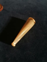 Charger l&#39;image dans la galerie, Porte cigarette nacre et or 18 carats français fin XIXe 
