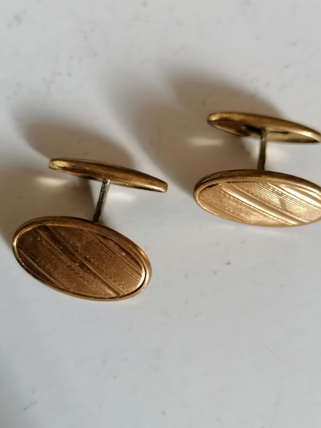 Paire de bouton de manchette doré ovale ancien