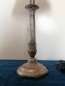 Lampe style Louis XVI bronze argenté. XXème