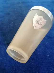 Gobelet Anglais corne et argent massif sterling, parfait état. Début XXème 
