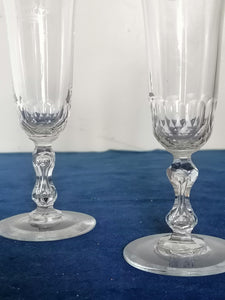 Paire de flûtes à Champagne cristal taillé XIXème

Avec couronne comtale
