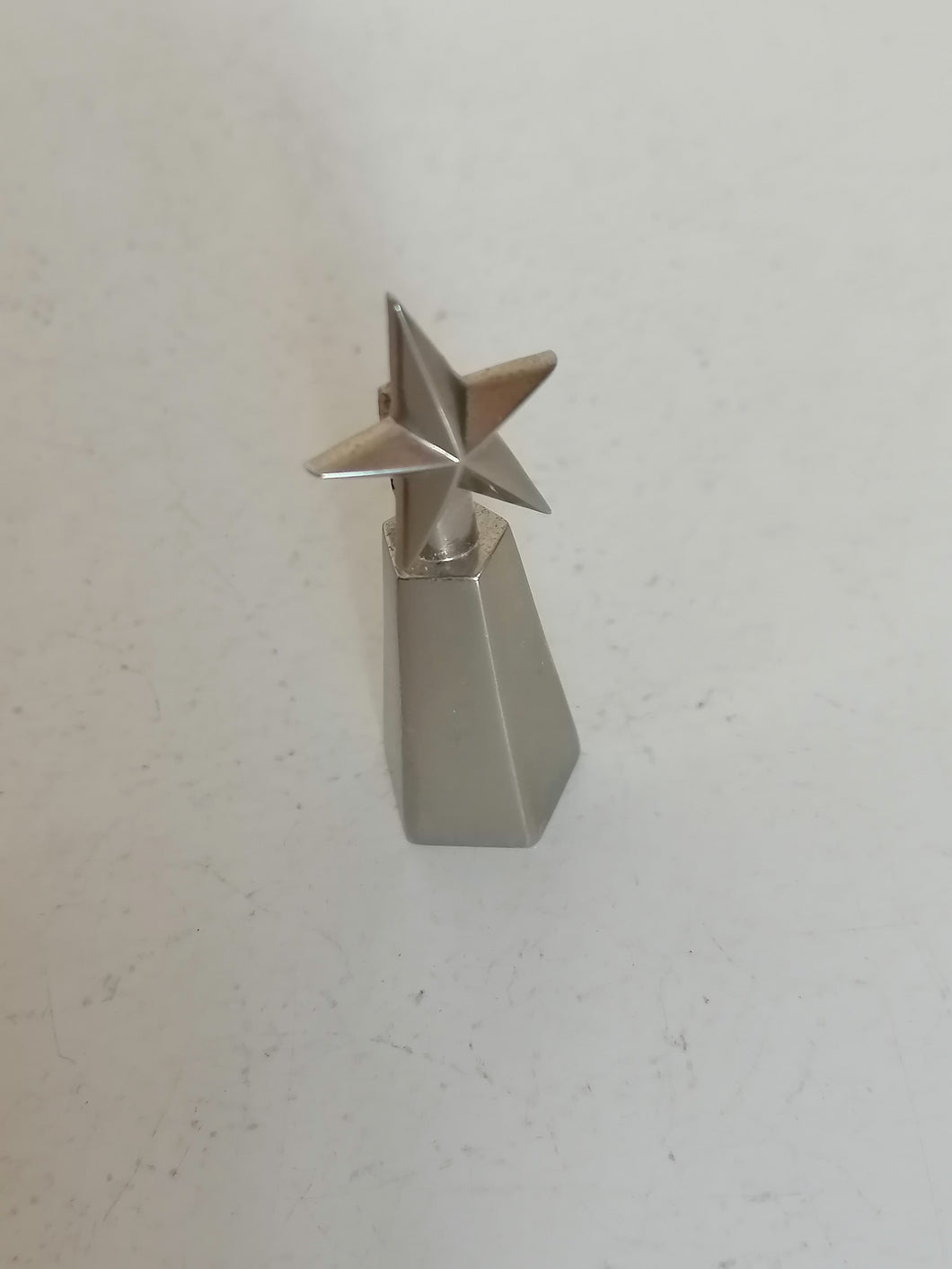 Étoile de porte écriteaux Thierry Mugler 