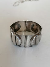 Charger l&#39;image dans la galerie, Bracelet fait main, bijoux créateur non signé, très belle qualité, métal argenté des année 50-60
