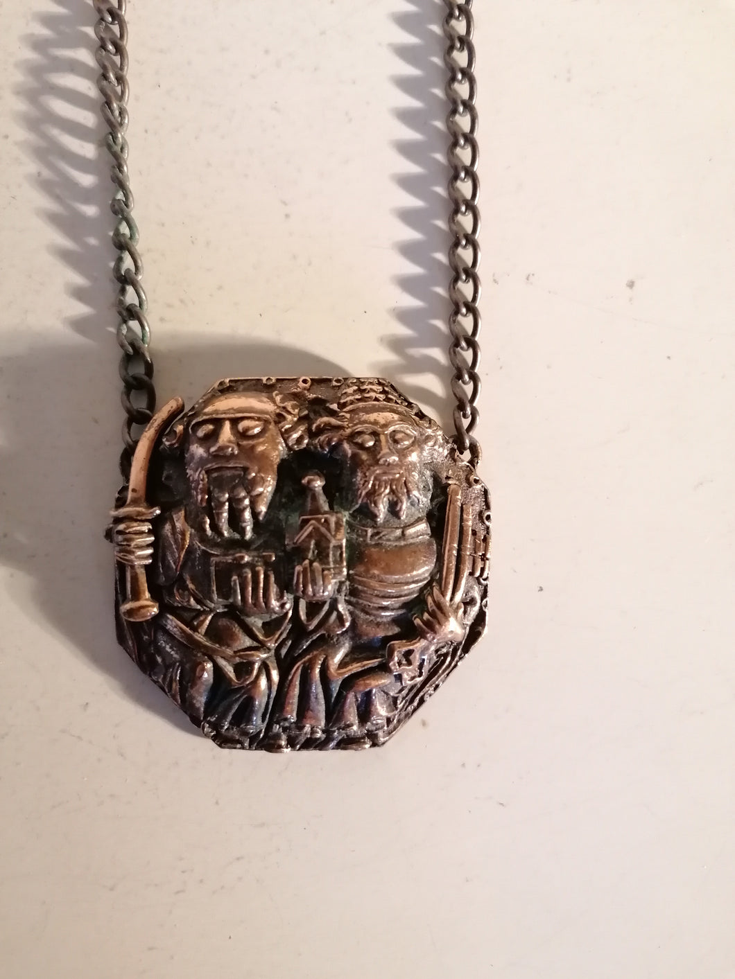 Collier avec pendentif en cuivre, probablement nordique