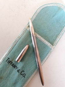 Petit stylo de poche Tiffany & Co en argent massif sterling, cartouche encre à changer