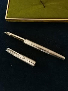 Waterman stylo plume bec en or 18k vers 1960-70